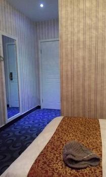 Jicheng  Zhengzhou Love Theme Hotel מראה חיצוני תמונה