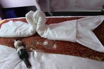 Jicheng  Zhengzhou Love Theme Hotel מראה חיצוני תמונה