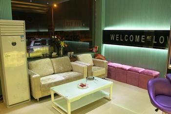 Jicheng  Zhengzhou Love Theme Hotel מראה חיצוני תמונה